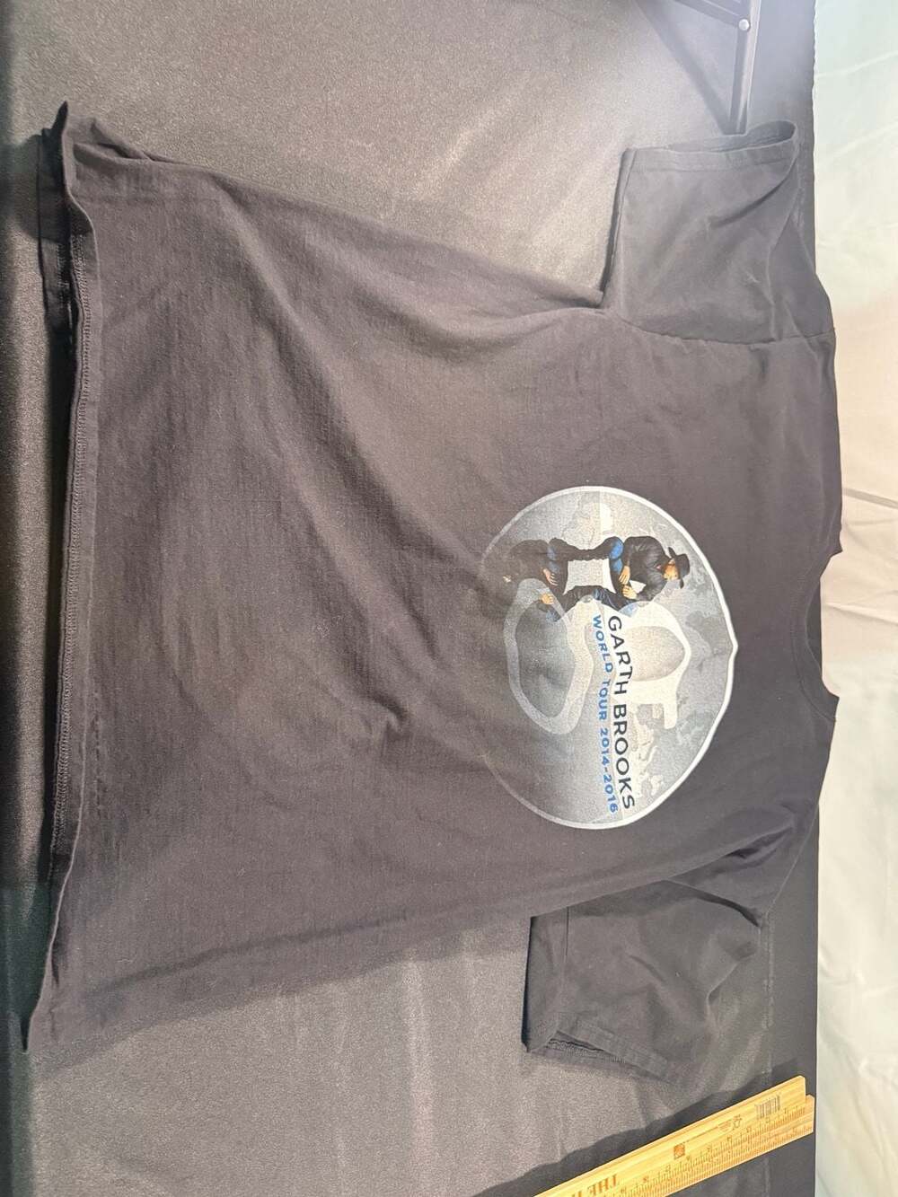 Garth Brooks Men's T-Shirt 2XL Black World Tour 2014-16 Graphic Short Sleeve